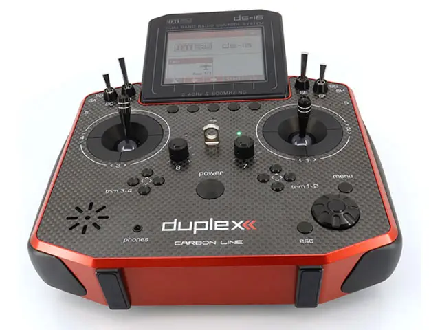 JETI Duplex Hand-Sender DS-16 II Carbon Line Rot lacquered mit R10 Empfänger von JETI Model – Modellflugzentrum Schweiz