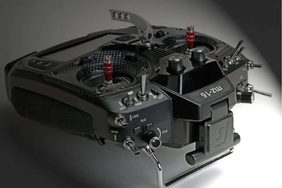 Graupner mz-16 Sender - HoTT 2.4GHz Fernsteuerung 16 Kanäle von Graupner Modellbau – Modellflugzentrum Schweiz