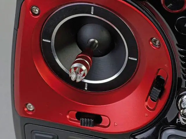 Graupner mz-32 Sender - HoTT 2.4GHz Fernsteuerung 32 Kanäle von Graupner Modellbau – Modellflugzentrum Schweiz