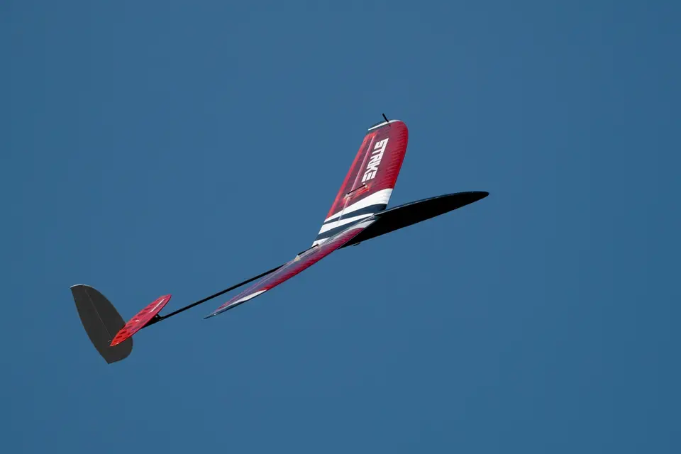 KAVAN Strike DLG 1498mm Kit – Modellflugzentrum Schweiz
