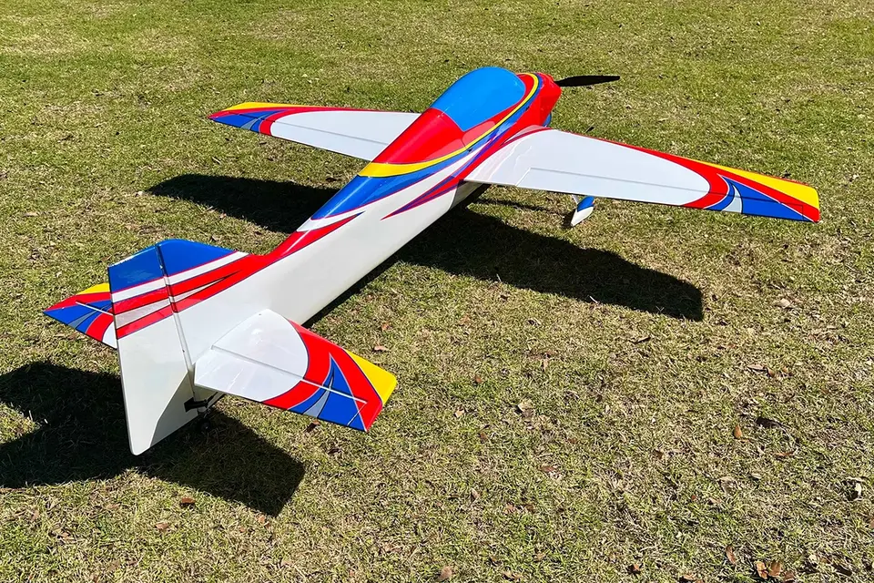 73,5" 2M Vanquish V2 – Rot/Weiss/Gelb 1,87 m von Extreme Flight – Modellflugzentrum Schweiz
