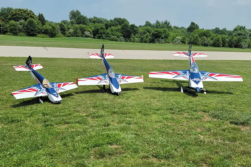 51" Slick 540 ARF - red/blue von AJ Aircraft – Modellflugzentrum Schweiz