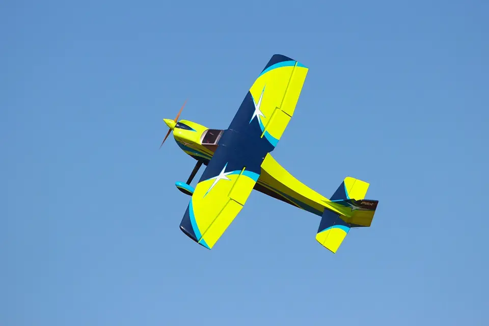 88" SkyWolf V2 (2,24 m) Grün/Blau von Pilot RC – Modellflugzentrum Schweiz