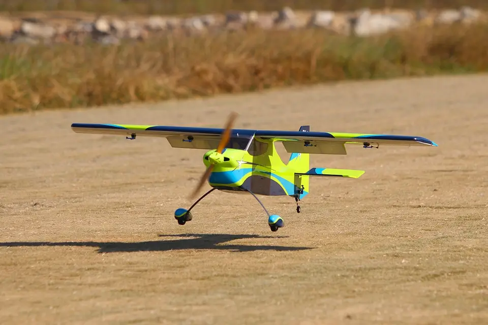 88" SkyWolf V2 (2,24 m) Grün/Blau von Pilot RC – Modellflugzentrum Schweiz