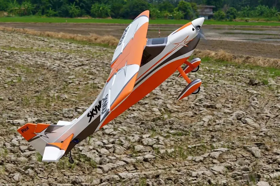 67" SkyWolf V2 (1,71 m) Orange/Blau von Pilot RC – Modellflugzentrum Schweiz
