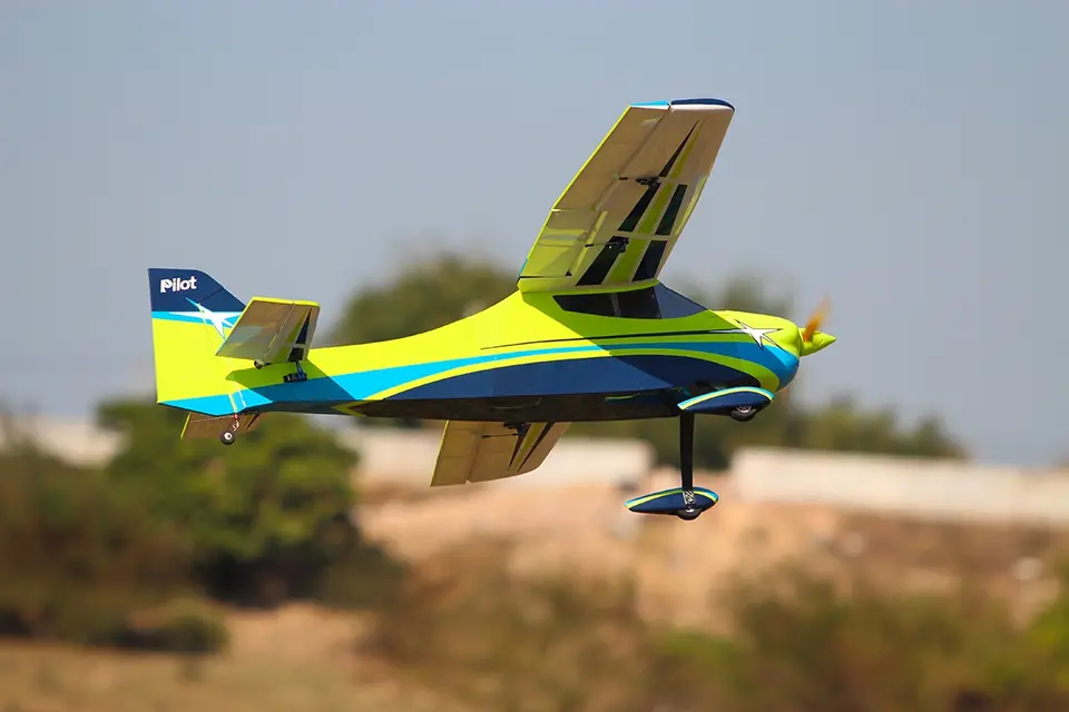 67" SkyWolf V2 (1,71 m) Grün/Blau von Pilot RC – Modellflugzentrum Schweiz