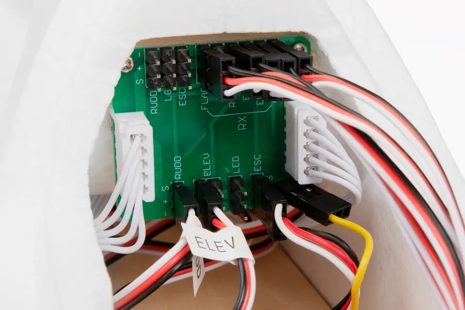 KAVAN Pulse 2200 V2 ARF - grün – Modellflugzentrum Schweiz