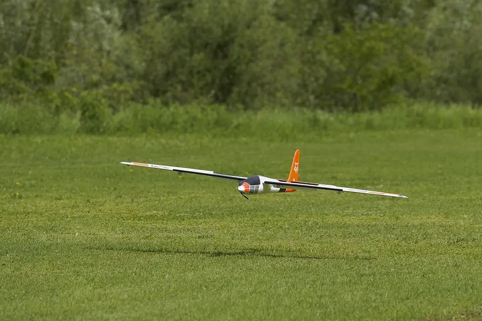KAVAN Pulse 2200 V2 ARF - grün – Modellflugzentrum Schweiz