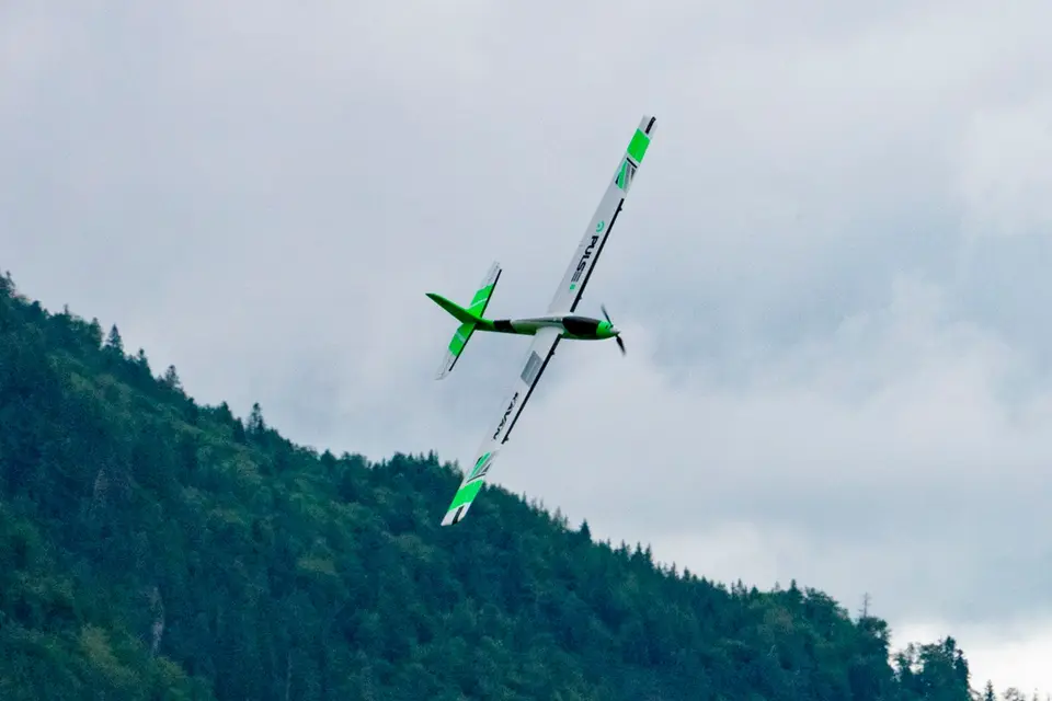 KAVAN Pulse 2200 V2 ARF - grün – Modellflugzentrum Schweiz
