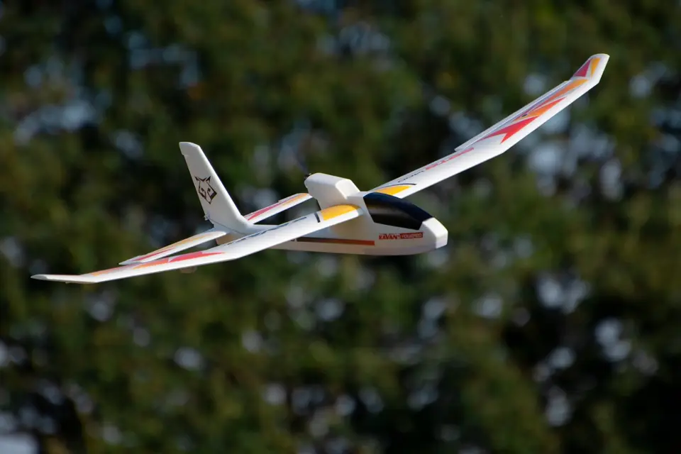 KAVAN Beta 1400 ARF - rot – Modellflugzentrum Schweiz