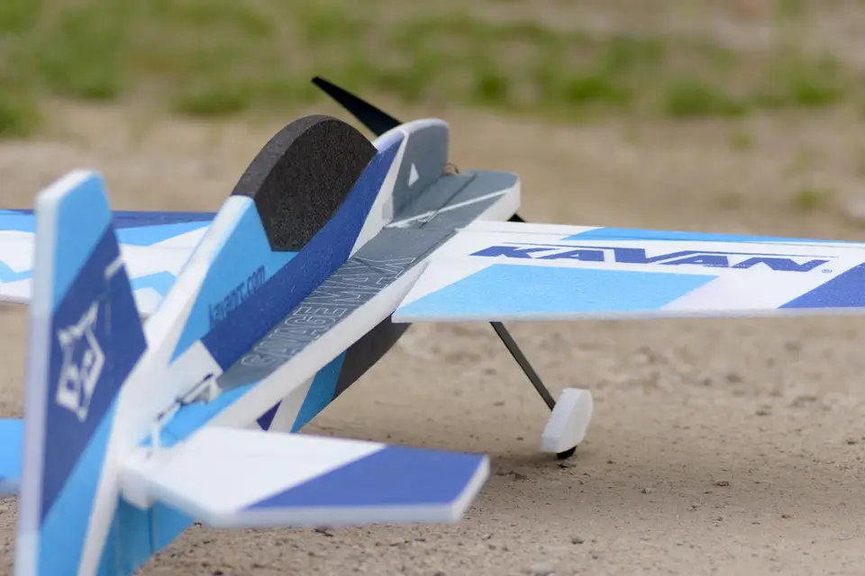 KAVAN Savage MAX 1080mm Kit - blau – Modellflugzentrum Schweiz