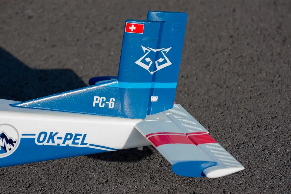 KAVAN Pilatus PC-6 Porter 1500mm ARF - blau, mit R8 Rx – Modellflugzentrum Schweiz