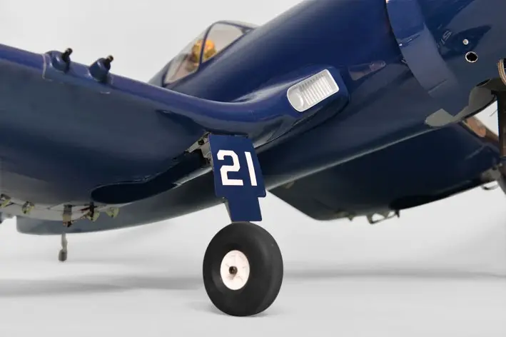 PH129 Phoenix F4U Corsair - 60ccm - 217cm von PHOENIX MODEL – Modellflugzentrum Schweiz