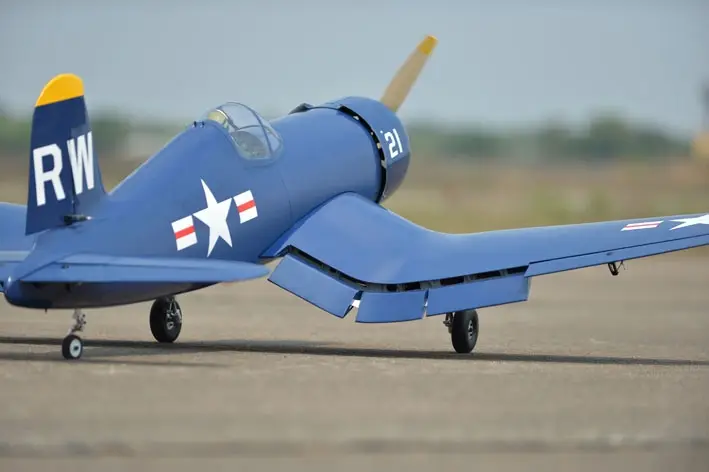 PH129 Phoenix F4U Corsair - 60ccm - 217cm von PHOENIX MODEL – Modellflugzentrum Schweiz