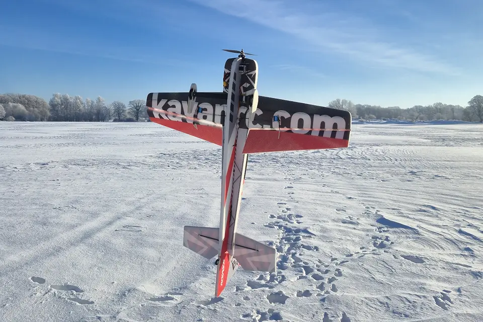 KAVAN Savage MAX V2 1080mm Kit - rot – Modellflugzentrum Schweiz