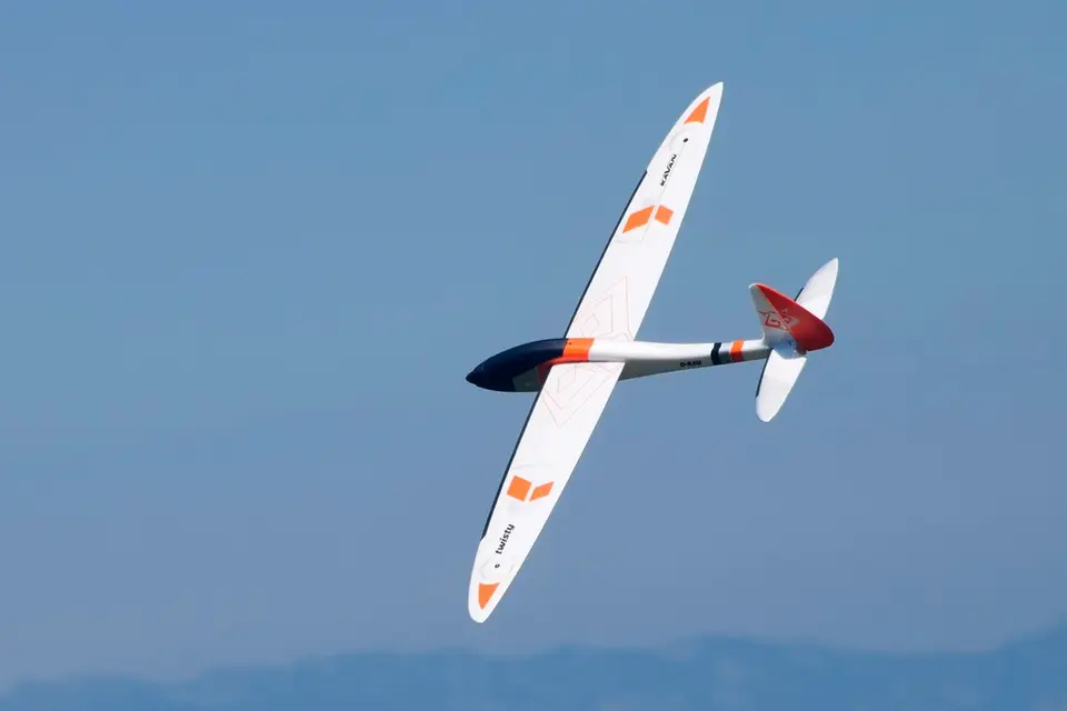KAVAN Twisty 1512mm ARF - grün – Modellflugzentrum Schweiz