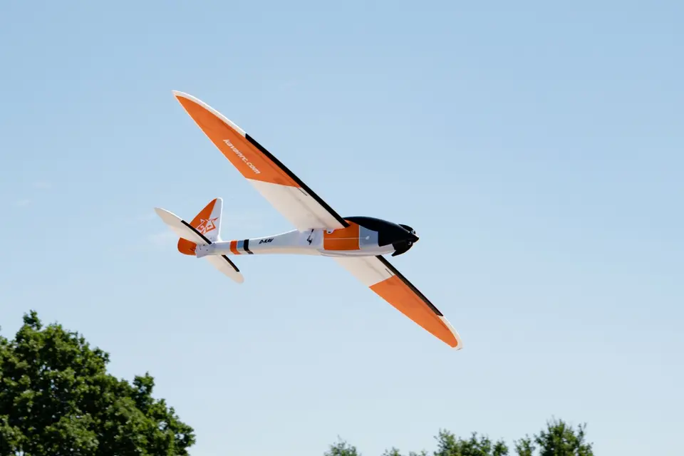 KAVAN Twisty 1512mm ARF - grün – Modellflugzentrum Schweiz
