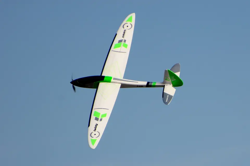 KAVAN Twisty 1512mm ARF - orange – Modellflugzentrum Schweiz