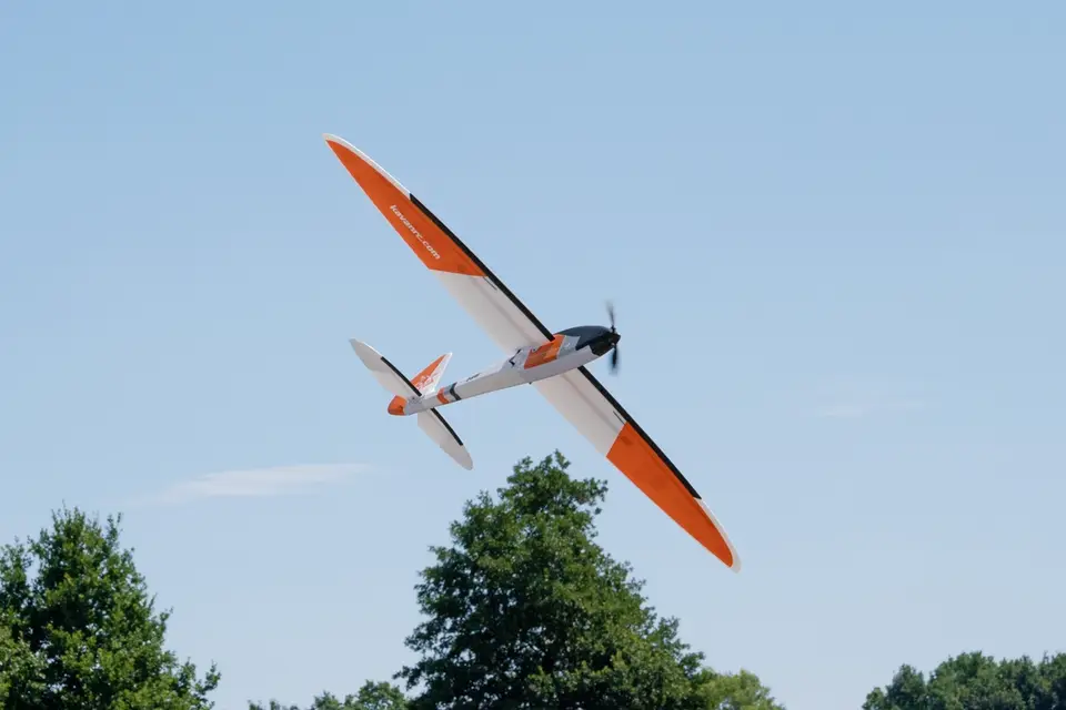 KAVAN Twisty 1512mm ARF - orange – Modellflugzentrum Schweiz
