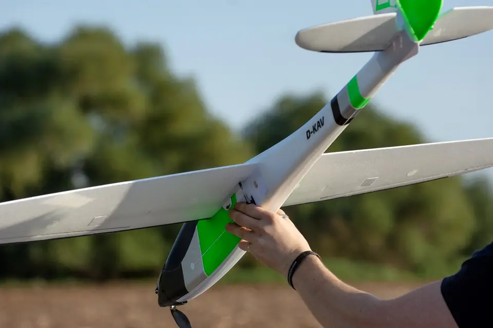 KAVAN Twisty 1512mm ARF - orange – Modellflugzentrum Schweiz