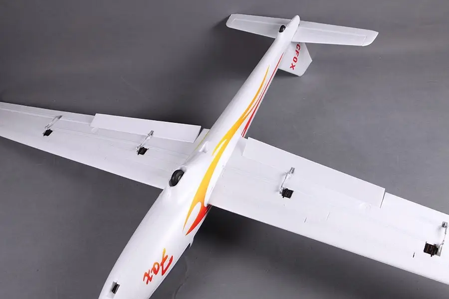 FOX 2300 EPP ARF von FMS – Modellflugzentrum Schweiz