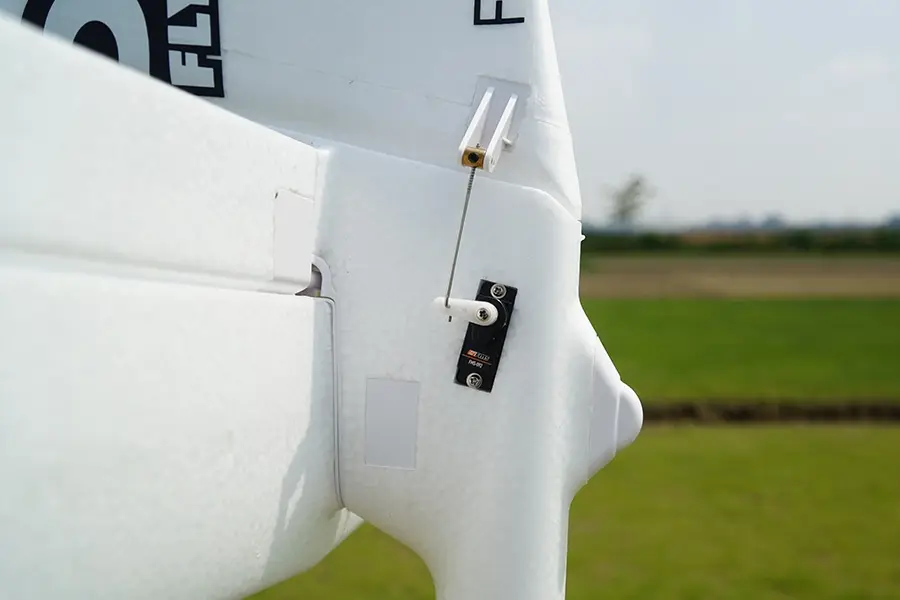 ASW-17 2500 mm ARF von FMS – Modellflugzentrum Schweiz