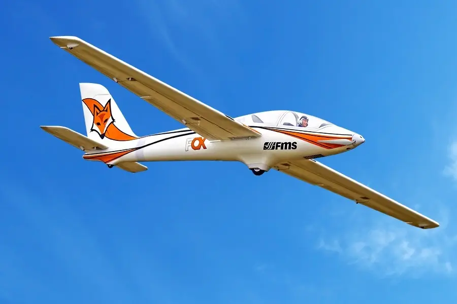 FOX 3000mm ARF von FMS – Modellflugzentrum Schweiz