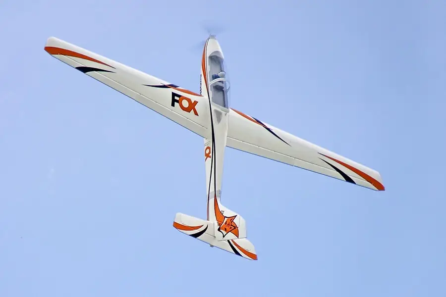 FOX 3000mm ARF von FMS – Modellflugzentrum Schweiz