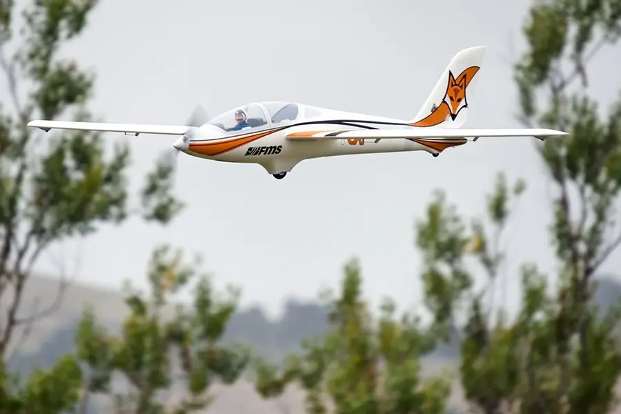 FOX 3000mm ARF von FMS – Modellflugzentrum Schweiz