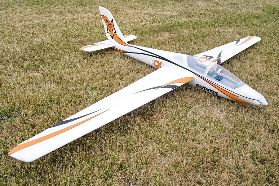 FOX 3000mm ARF von FMS – Modellflugzentrum Schweiz