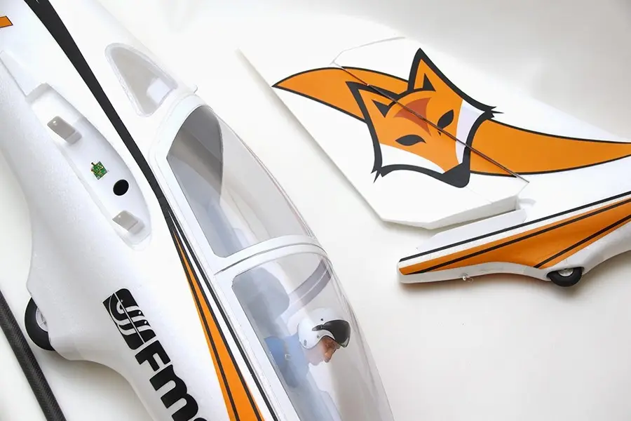 FOX 3000mm ARF von FMS – Modellflugzentrum Schweiz