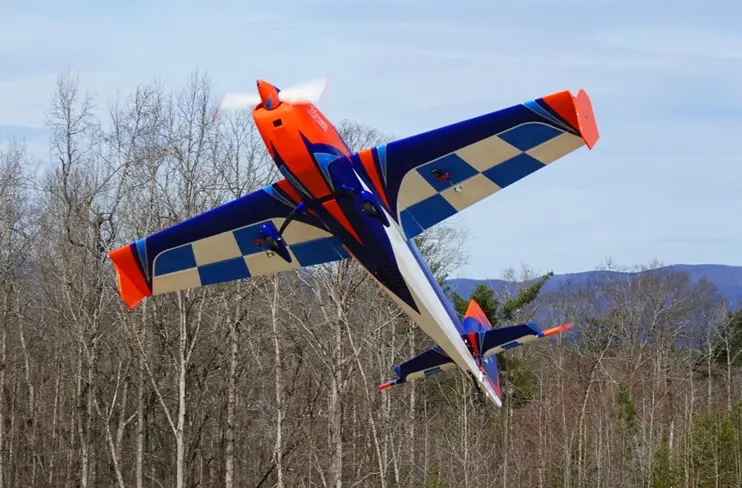 70" Extra 300 EXP V2 – Orange/Blau/Weiss 1,77 m von Extreme Flight – Modellflugzentrum Schweiz