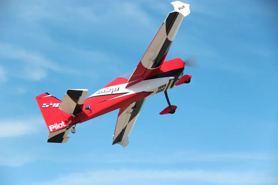 74" Edge 540 V2 1800 mm Rot-Weiss von Pilot RC – Modellflugzentrum Schweiz