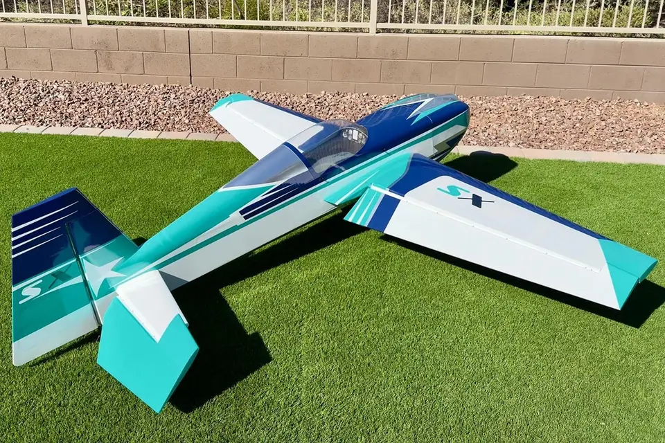103" Extra SX ARF - Blau 2,61m von AJ Aircraft – Modellflugzentrum Schweiz