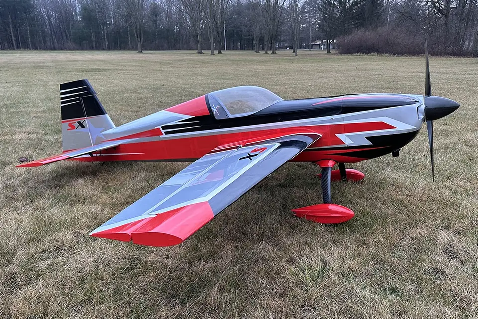 103" Extra SX ARF - Rot 2,61m von AJ Aircraft – Modellflugzentrum Schweiz