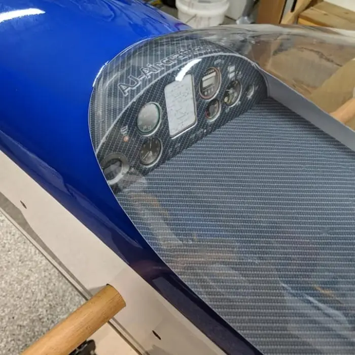 103" Laser Z200 ARF - Blau 2,61m von AJ Aircraft – Modellflugzentrum Schweiz