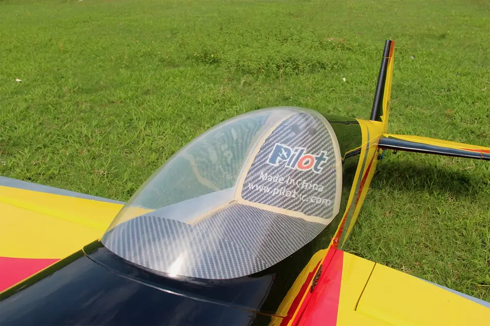 103" Slick 2600 mm 120 ccm Gelb-Rot-Schwarz von Pilot RC – Modellflugzentrum Schweiz
