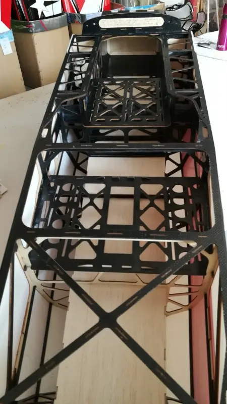 104" Extra 300 V2 – Rot/Schwarz/Weiss 2,64 m von Extreme Flight – Modellflugzentrum Schweiz