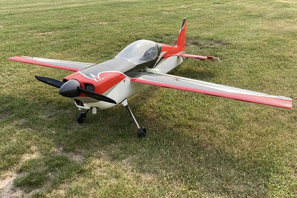 106" Raven DT ARF – rot/schwarz von AJ Aircraft – Modellflugzentrum Schweiz