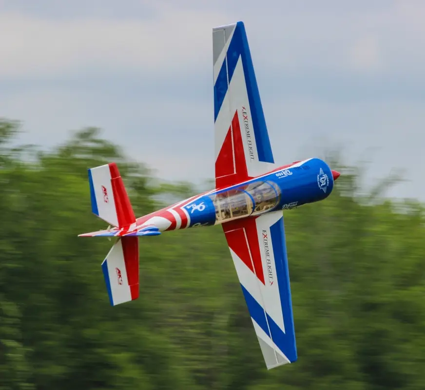 110" Yak 54 EXP rot/weiss 2,79 m von Extreme Flight – Modellflugzentrum Schweiz