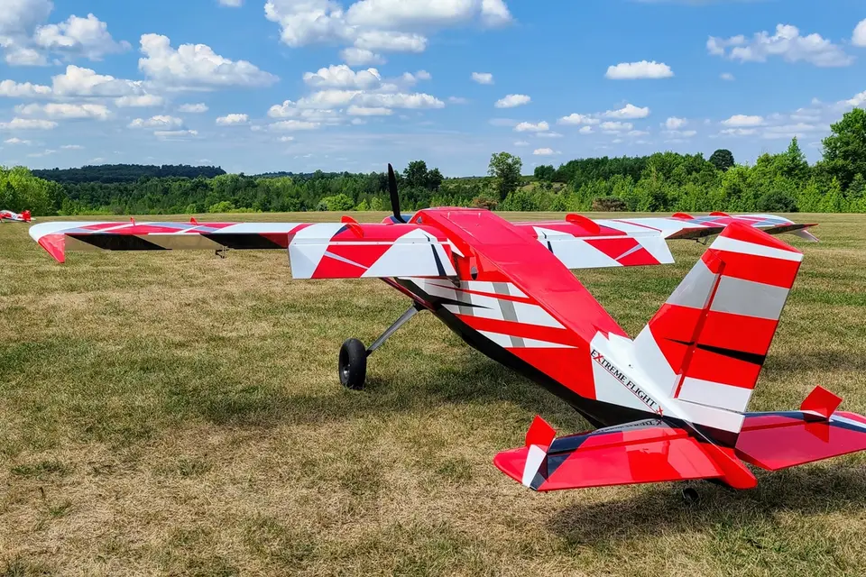 120" Turbo Bushmaster - Red 3,51m von Legacy Aviation – Modellflugzentrum Schweiz