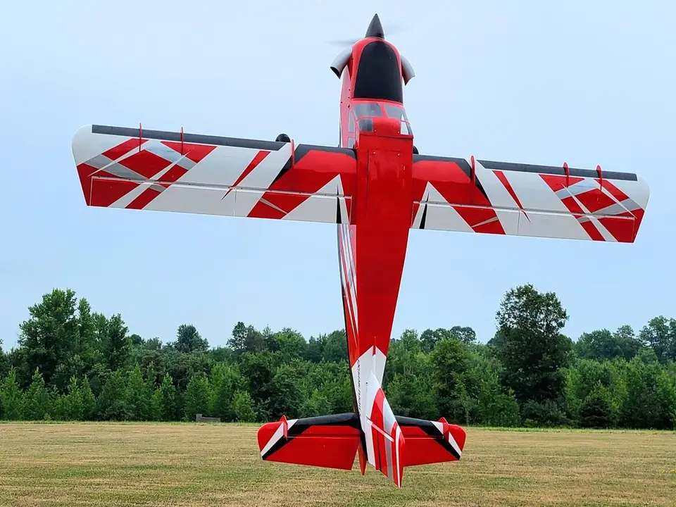 120" Turbo Bushmaster - Red 3,51m von Legacy Aviation – Modellflugzentrum Schweiz