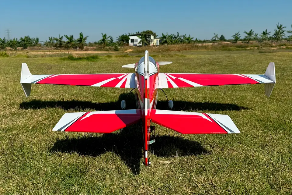49" Extra NG Red/White 1,24m von Extreme Flight – Modellflugzentrum Schweiz