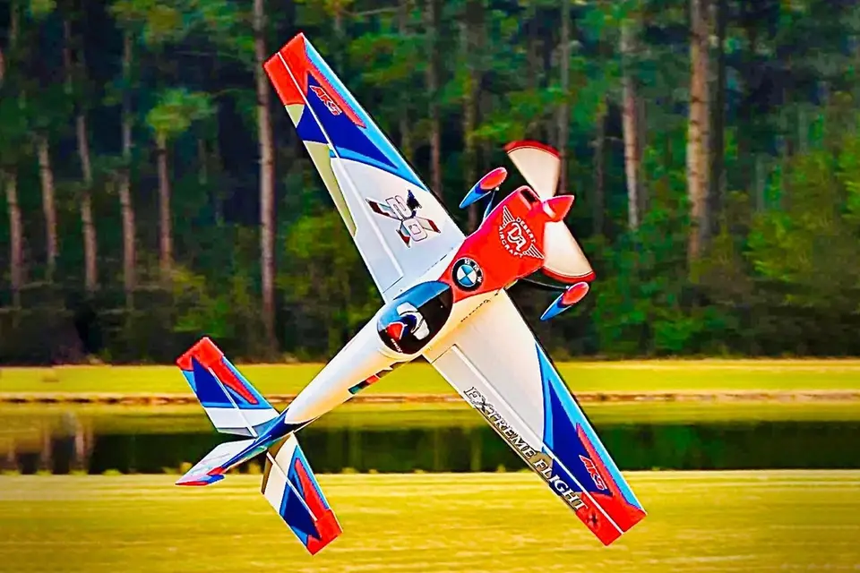 60" Laser V3 PLUS - Blau/Rot/Weiss 1,52 m von Extreme Flight – Modellflugzentrum Schweiz