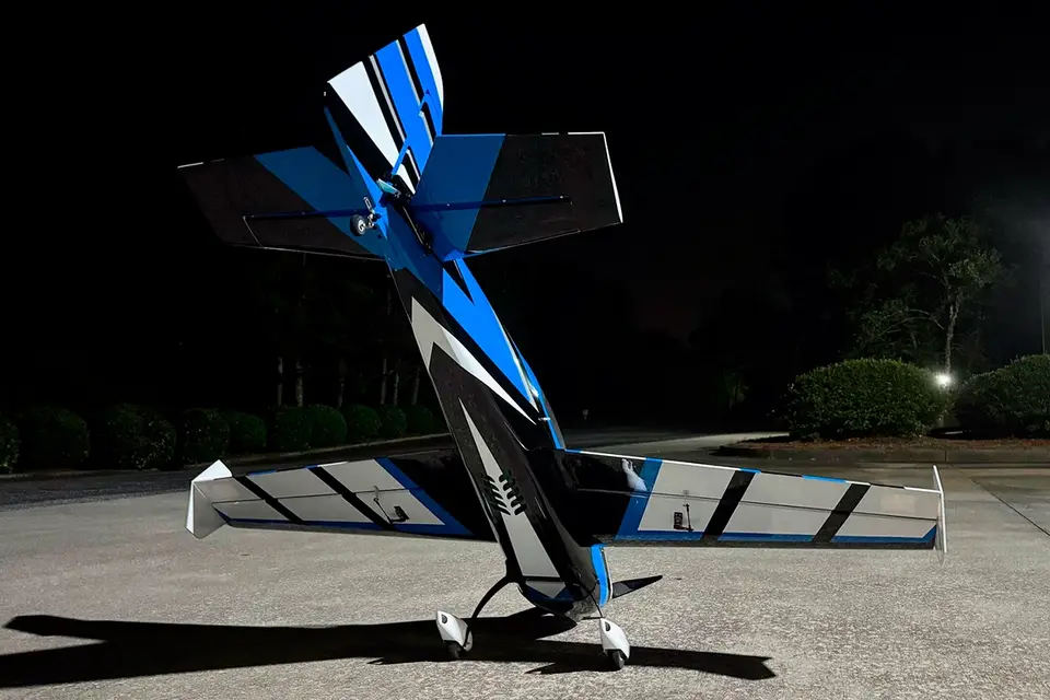 67" Extra NG Blue/White 1,7m von Extreme Flight – Modellflugzentrum Schweiz