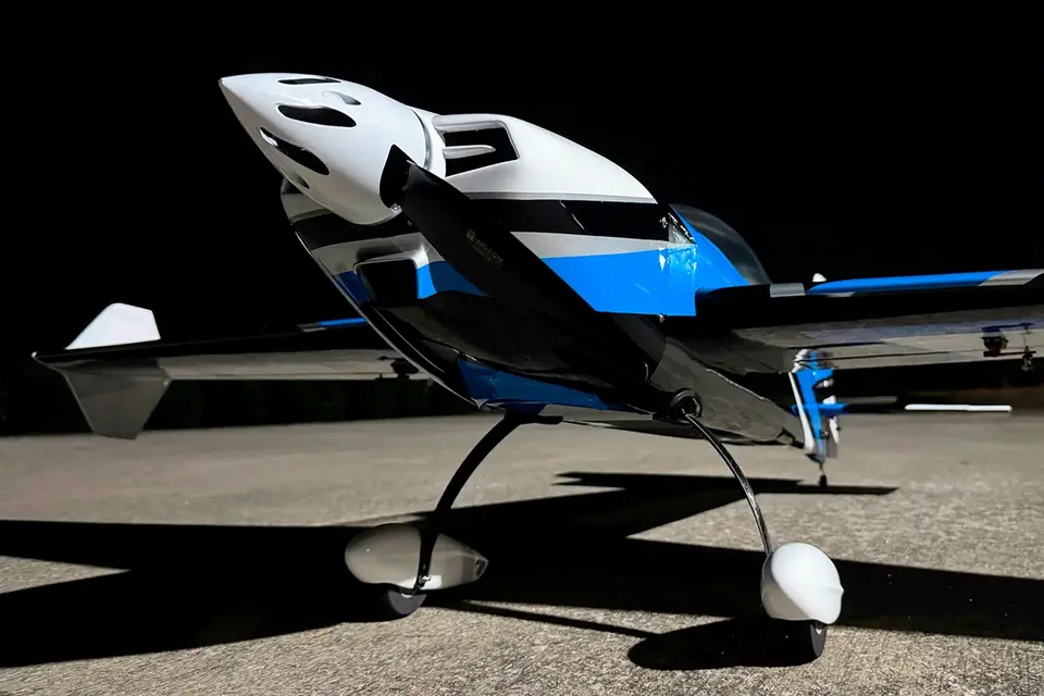 67" Extra NG Blue/White 1,7m von Extreme Flight – Modellflugzentrum Schweiz