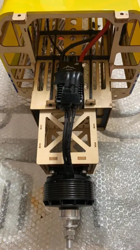 67" Laser 1702 mm 20 cm3 Grün-Schwarz von Pilot RC – Modellflugzentrum Schweiz