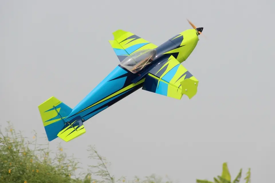 67" Slick 1702 mm Grün-Blau von Pilot RC – Modellflugzentrum Schweiz