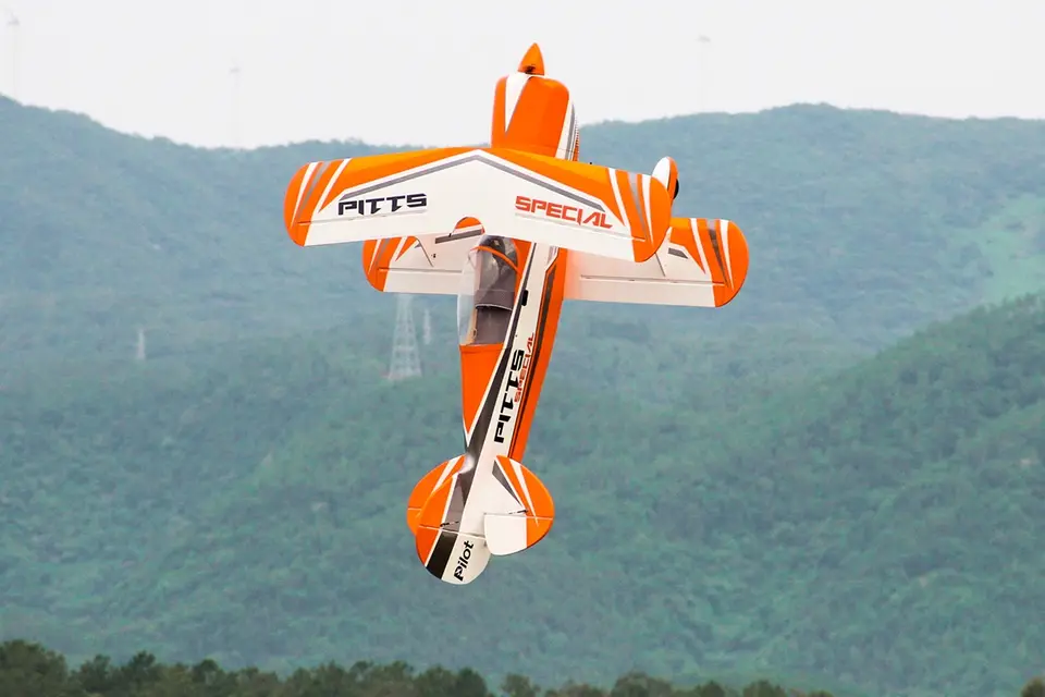 73" Pitts S2B Orange (1,85 m) von Pilot RC – Modellflugzentrum Schweiz
