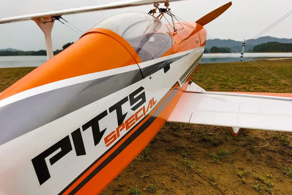 73" Pitts S2B Orange (1,85 m) von Pilot RC – Modellflugzentrum Schweiz